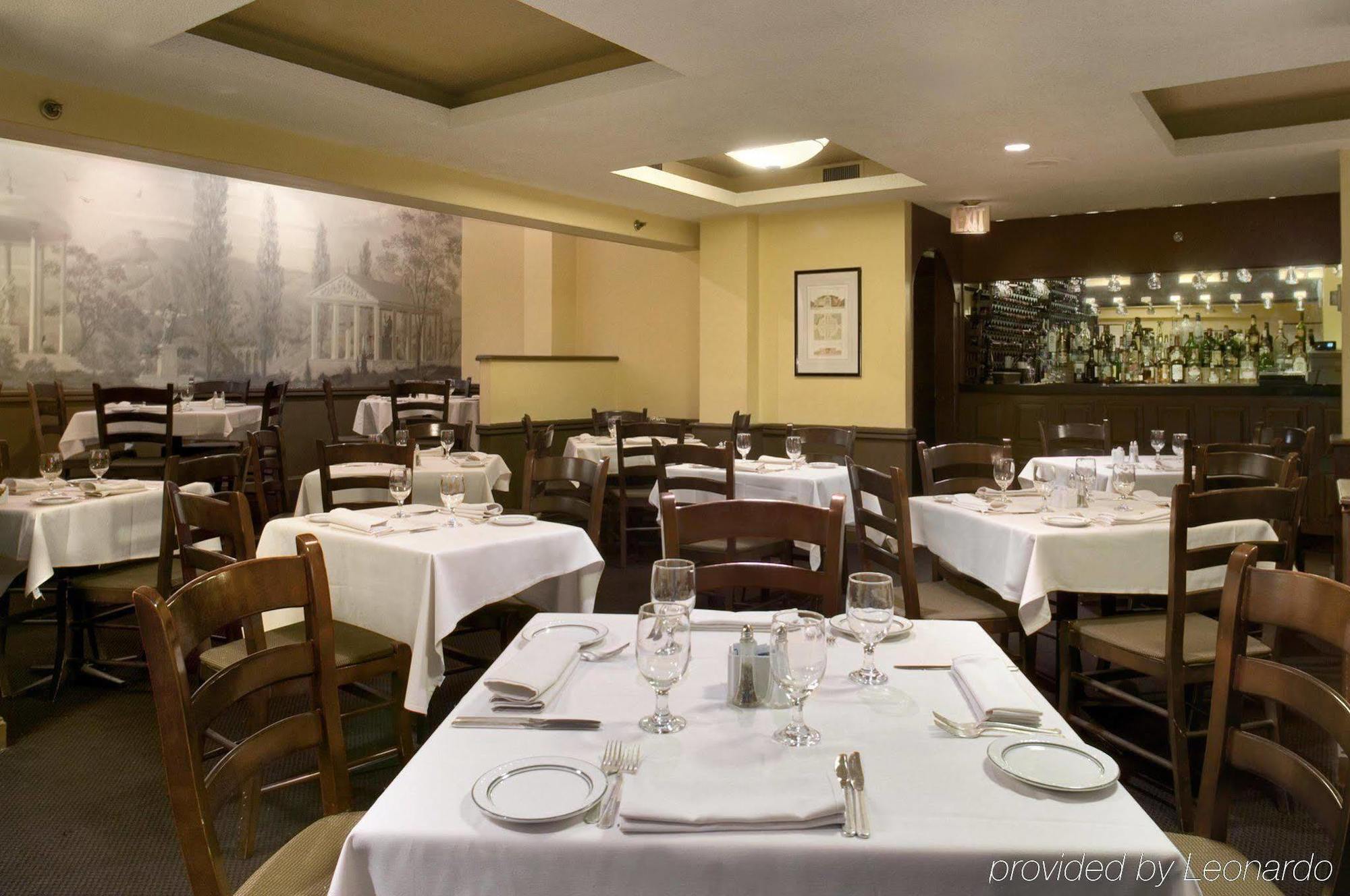Hotel Silver Spring Restoran fotoğraf
